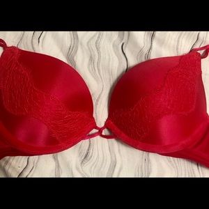 VS Bombshell Plunge bra